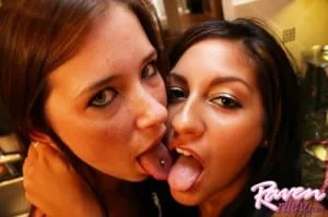 Raven Riley And Brooke Skye Licking Pussy